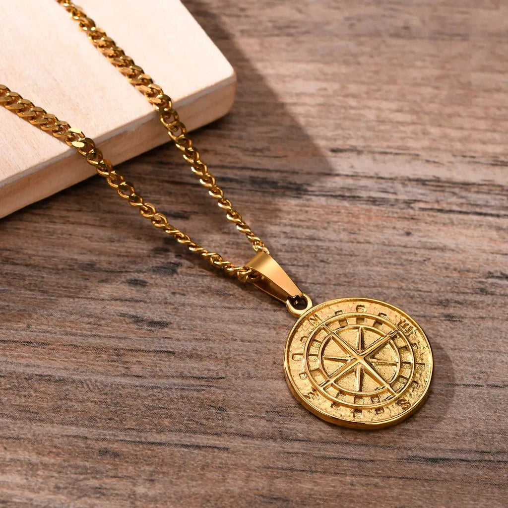 Hõrae Compass Necklace Gold - Navigate Your Style with Elegance