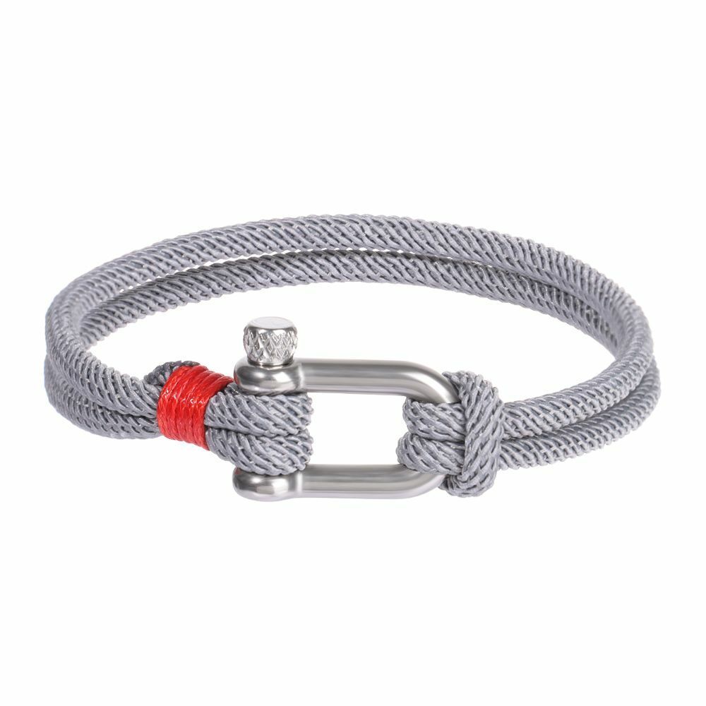 Hõrae Shackle Bracelet - Bold Design, Timeless Strength